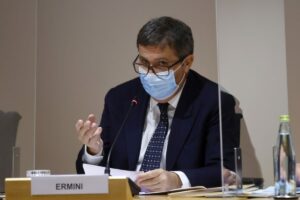 ROMA (ITALPRESS) - "Sarà il Parlamento ad affrontare quei temi per i quali la Corte costituzionale...