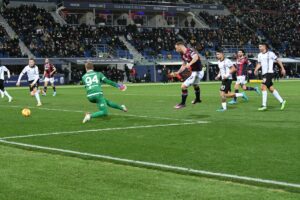 BOLOGNA (ITALPRESS) – Il Bologna centra la prima vittoria del suo 2022, superando in rimonta lo...