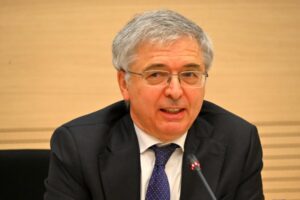 ROMA (ITALPRESS) – “Siamo passati dalla fase di avvio del piano alla fase di attuazione. I risultati...