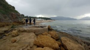 "Il lungomare di Balestrate potrà presto essere messo al riparo dalle mareggiate che, negli anni...