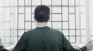 L’interruzione dei contatti con i familiari e l’ulteriore chiusura delle porte ad ogni accesso...