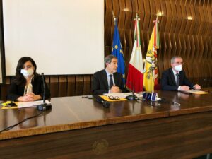 Strade e autostrade, ferrovie, dighe, reti di distribuzione idrica. Ammontano a oltre 1,2 miliardi...