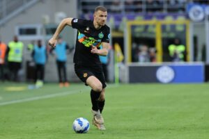 MILANO (ITALPRESS) – L’Inter batte il Verona 2-0 e lancia un segnale a Milan e Napoli in chiave...