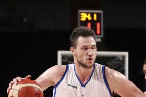 ROMA (ITALPRESS) – Vittoria di Atlanta nell’ultima giornata della regular-season dell’Nba. Nella...