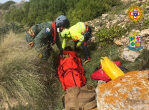 Intervento congiunto del Soccorso Alpino e Speleologico Siciliano e dell'82° Csar dell'Aeronautica...