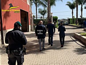 I Finanzieri del Comando Provinciale di Catania hanno eseguito un provvedimento di misura di...