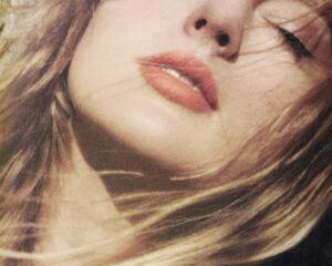 ROMA (ITALPRESS) – E’ uscito oggi, a sorpresa, “This Love (Taylor’s Version)”, la nuova versione di...