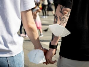 Sono 42.249 i nuovi positivi in Italia, mentre le persone decedute per complicazioni legate al Covid...