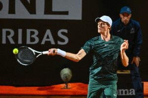 ROMA (ITALPRESS) – Fabio Fognini lotta ma a spuntarla è Jannik Sinner. Il derby italiano al secondo...