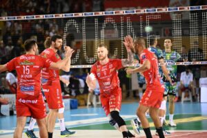 CIVITANOVA (ITALPRESS) – La Lube Civitanova ha vinto lo scudetto di volley maschile. Avanti 2-1...