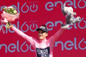 LAVARONE (ITALPRESS) – Santiago Buitrago Sanchez vince la diciassettesima tappa del Giro d’Italia...