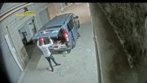 Nella mattinata odierna i finanzieri del Comando Provinciale di Palermo hanno dato esecuzione ad...