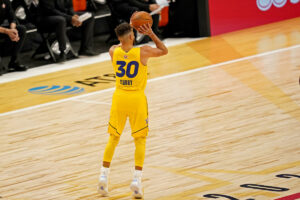 SAN FRANCISCO (USA) (ITALPRESS) – I Golden State Warriors pareggiano sull’1-1 la serie della finale...
