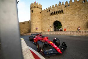 BAKU (AZERBAIJAN) (ITALPRESS) – Charles Leclerc ottiene la pole position nel Gran Premio...