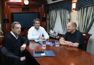 KIEV (UCRAINA) (ITALPRESS) – I leader di Italia, Francia e Germania a Kiev per ribadire l’impegno...