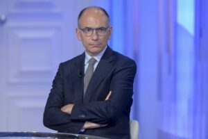 ROMA (ITALPRESS) – “Il Pd oggi si trova ad essere il partito più grande, ed è un pò il fratello...