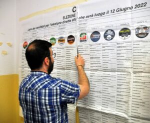 Ha preso il via in tutta Italia, dalle 7,00 di questa mattina, il voto per 5 quesiti referendari...