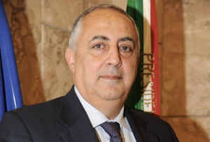 Era nell'aria già dai primi exit pool che lo davano vincente sul candidato dell'area progressista...