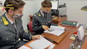 Nell’ambito di attività di indagine coordinate da questa Procura della Repubblica, i Finanzieri del...