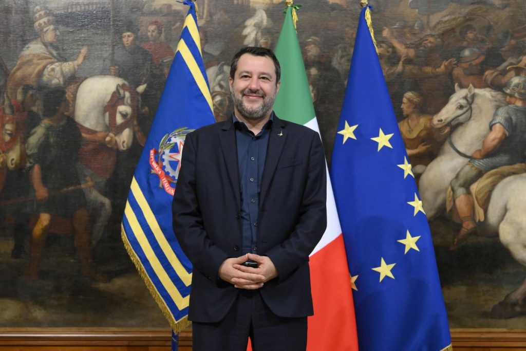 Salvini: “Torneremo a far rispettare i confini”