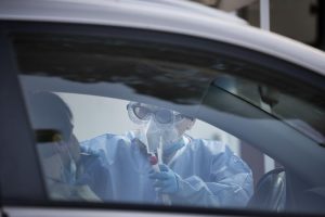 ROMA (ITALPRESS) – Cala l’incidenza settimanale a livello nazionale del Covid-19: 374 ogni 100.000...