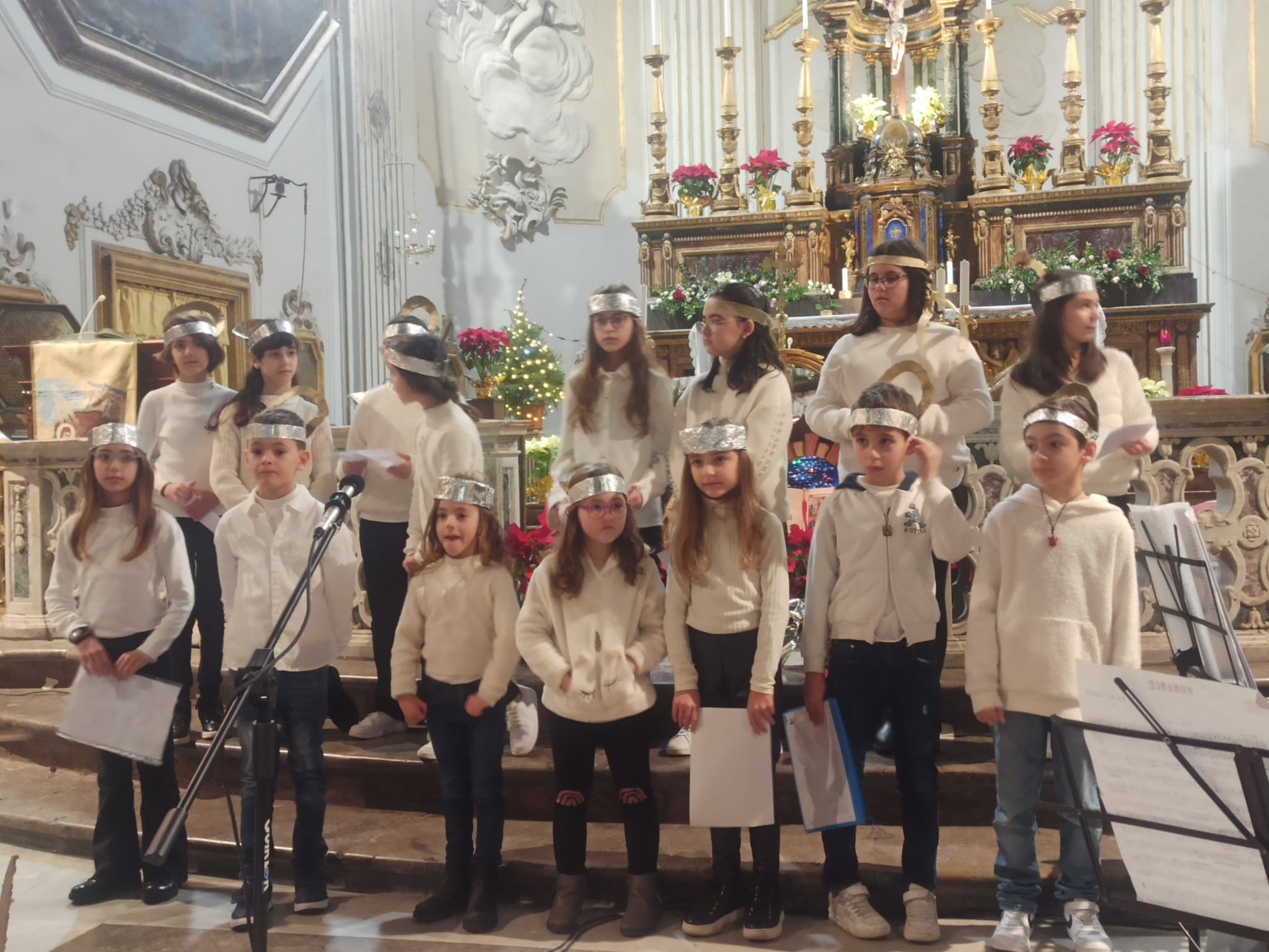 La magia del Natale entra a Palazzo delle Aquile. A raccontarla il Coro e l’Orchestra Giovanile dell’associazione “Teatro dei Ragazzi”