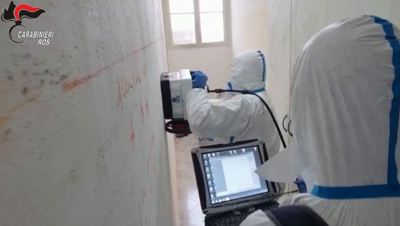 Messina Denaro, carabinieri a caccia di bunker nel covo con sonar