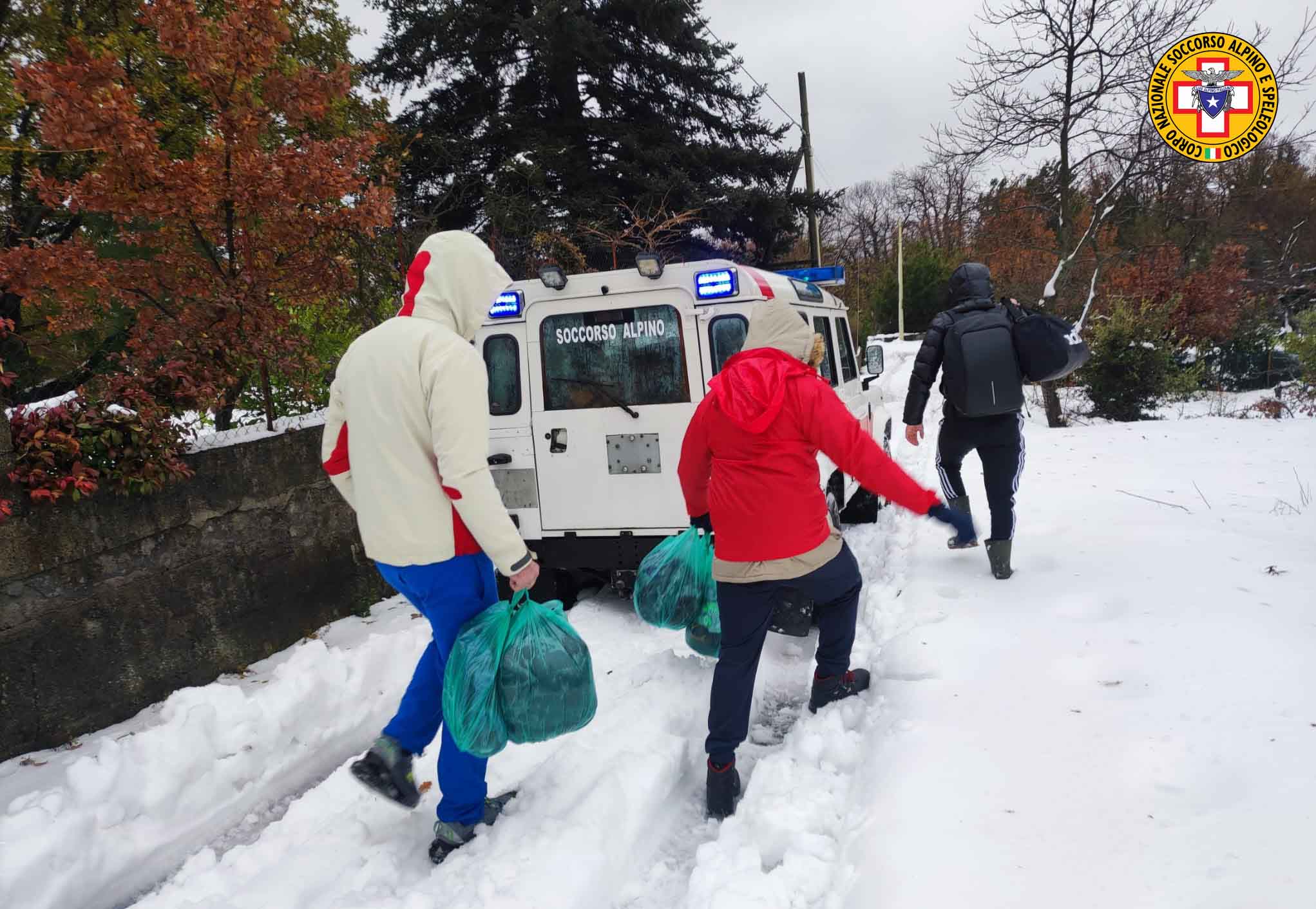 Bufera sull’Etna, soccorse famiglie con bimbi e donna in gravidanza