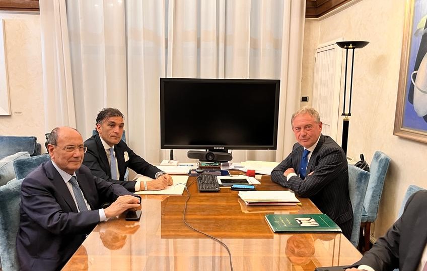 Incontro Urso-Schifani: garanzie su futuro Almaviva, ex Fiat e Priolo