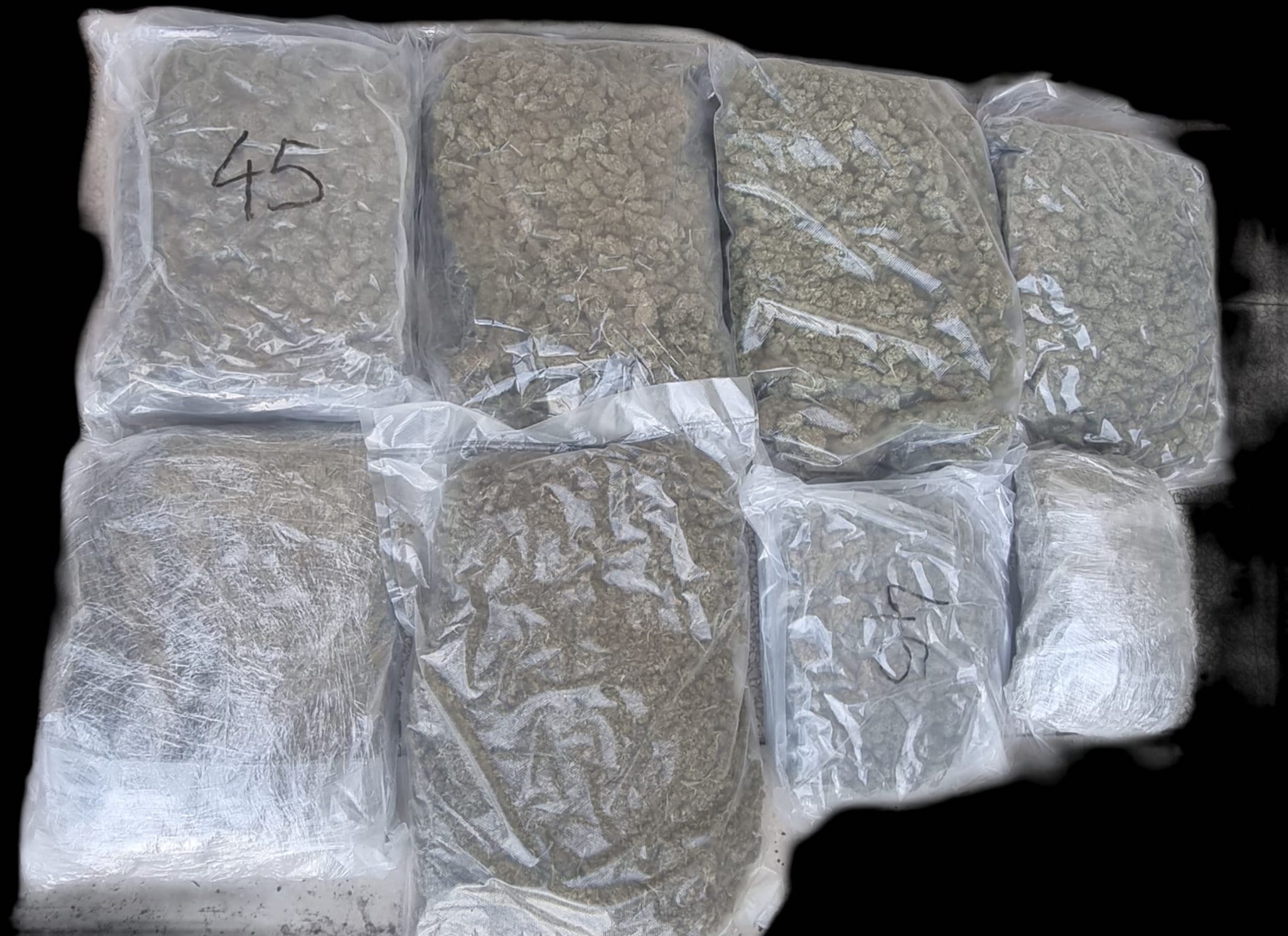 Arrestato spacciatore a Catania, beccato con oltre 7 chili di marijuana