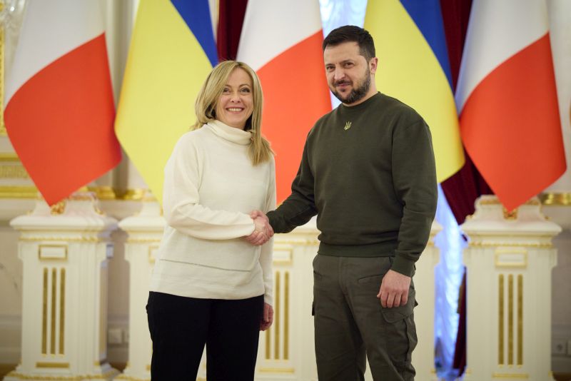 Meloni sente Zelensky “L’Italia scommette sul futuro dell’Ucraina”