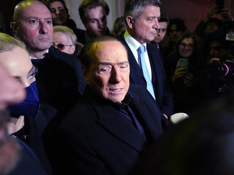 Berlusconi, bollettino medico “Ulteriore miglioramento”