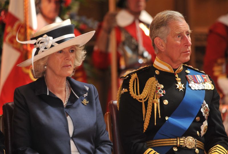 Carlo III incoronato Re, sovrano di un regno nuovo e diverso