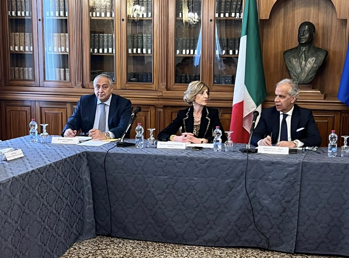 Comitato ordine e sicurezza Palermo con il ministro Piantedosi