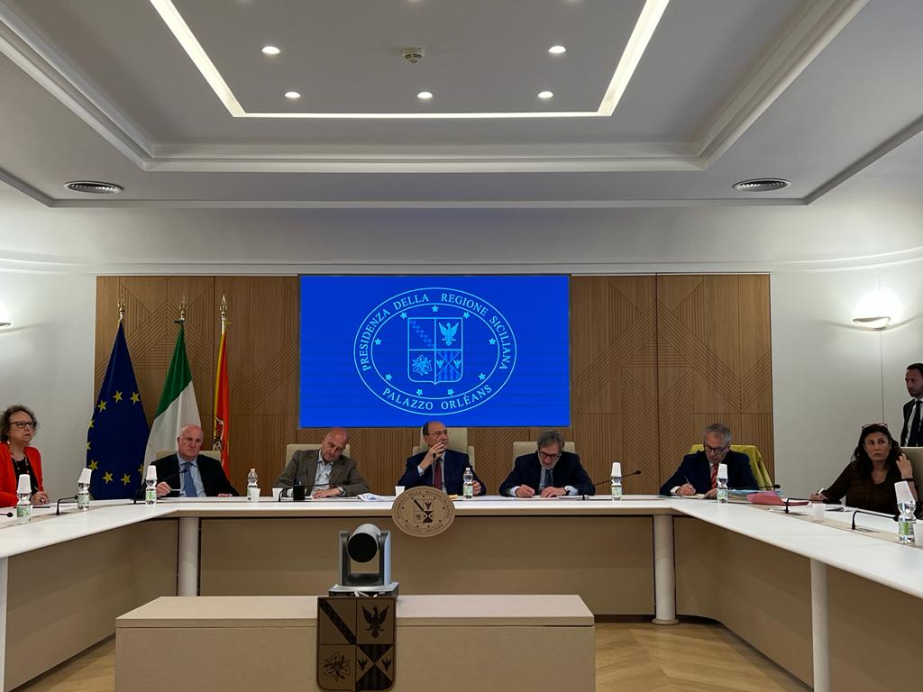 Formazione, Schifani: “Sblocco dei pagamenti a giugno, poi la riforma”