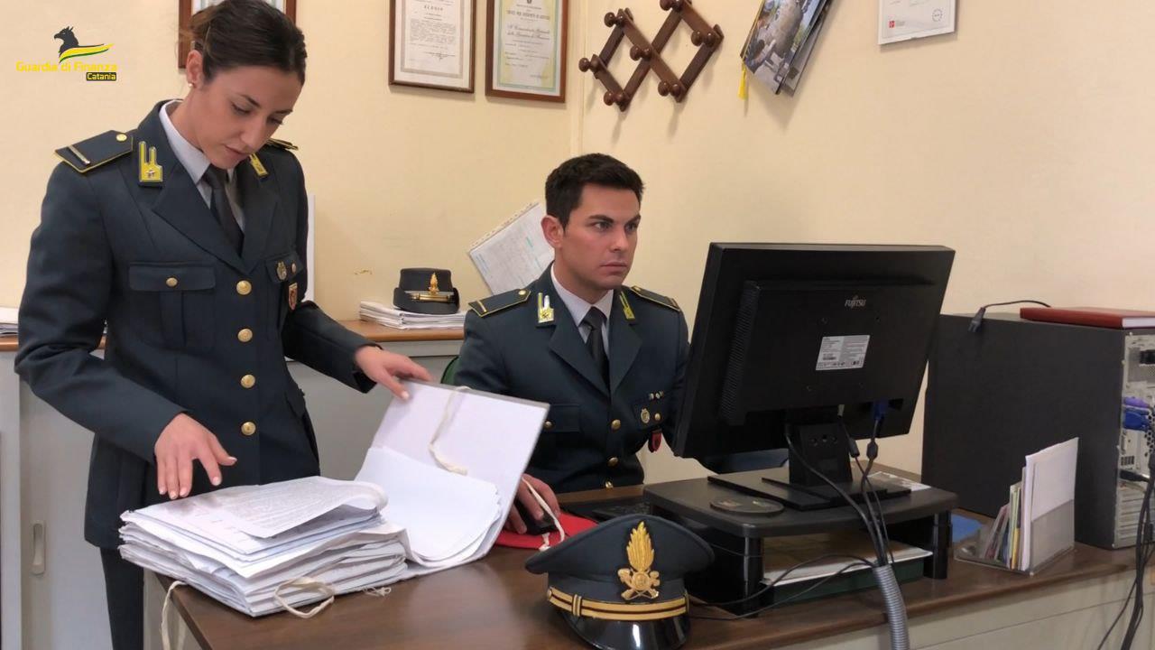 Bancarotta fraudolenta, misure cautelari per amministratori e rappresentate legale