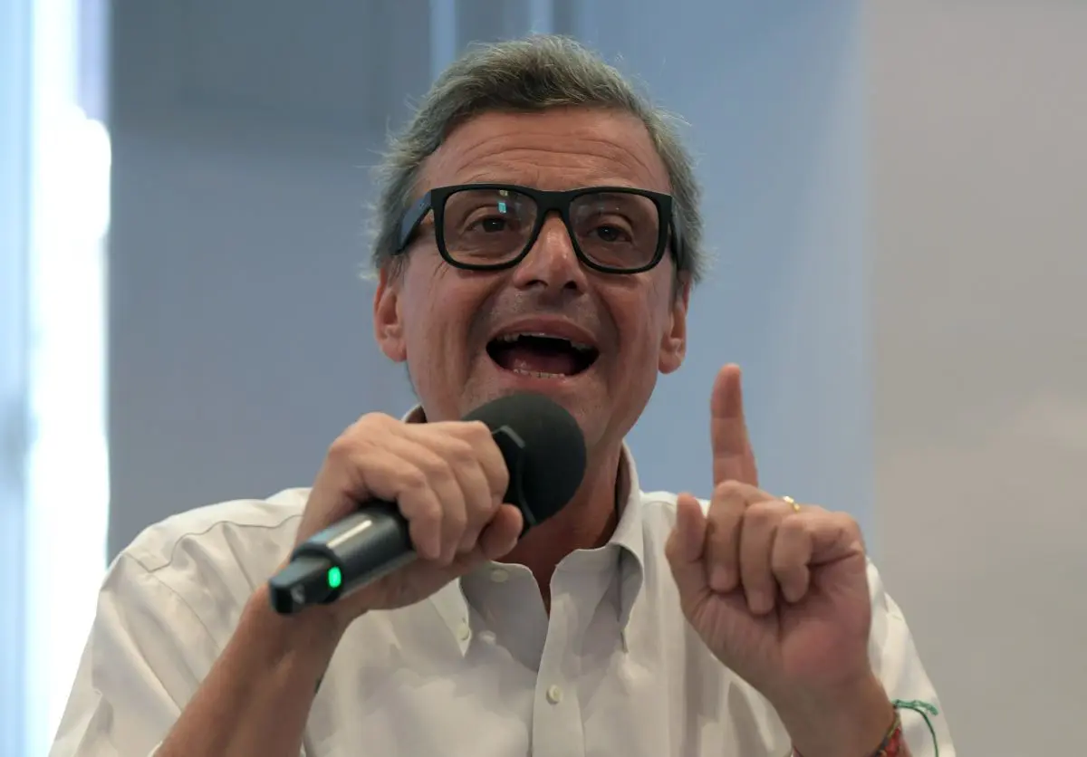 Salario minimo, Calenda “Se da destra un buon provvedimento lo voteremo”