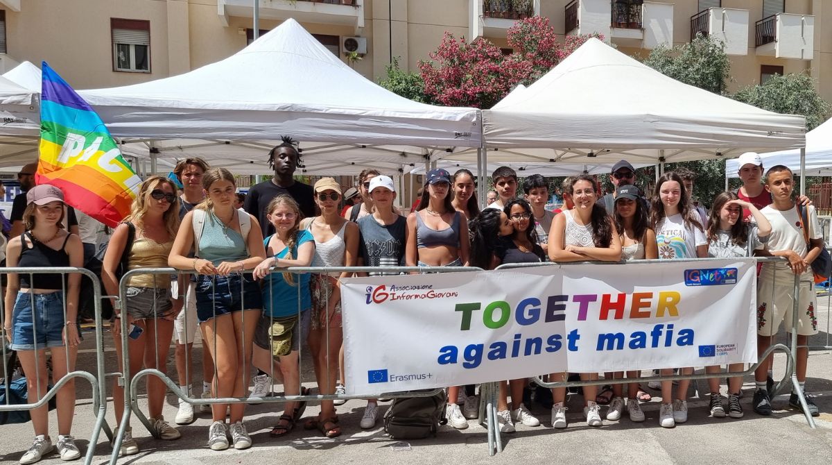 Anche giovani stranieri in via D’Amelio “Parte del nostro impegno sociale in città”