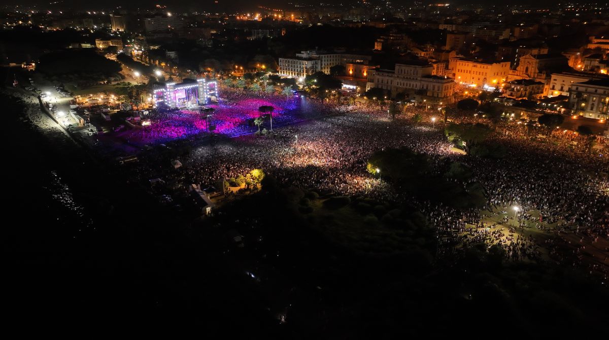 Concerto di Radio Italia, una folla oceanica ha invaso il Foro Italico di Palermo