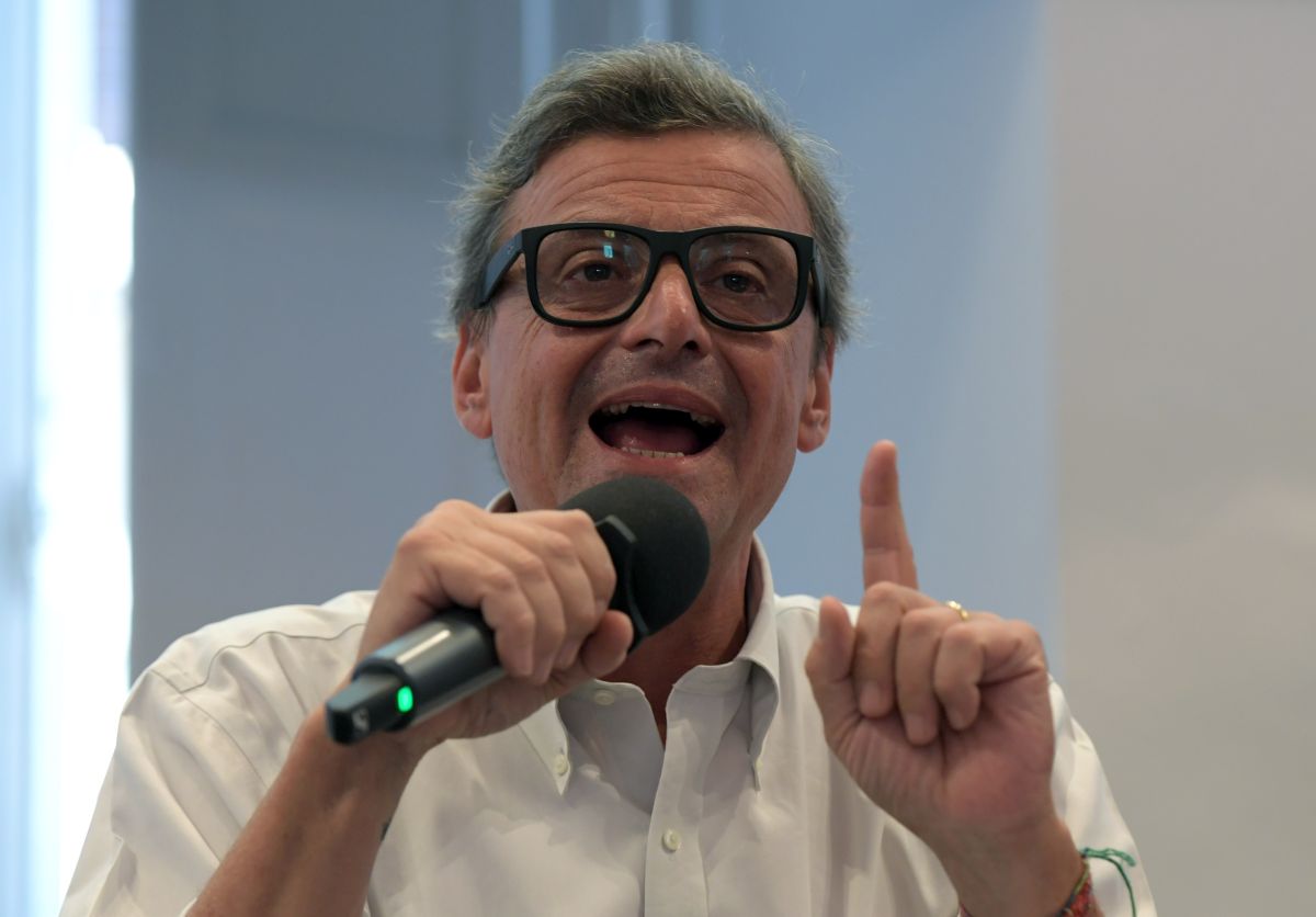 UE, Calenda “Sogno Draghi presidente del Consiglio europeo”