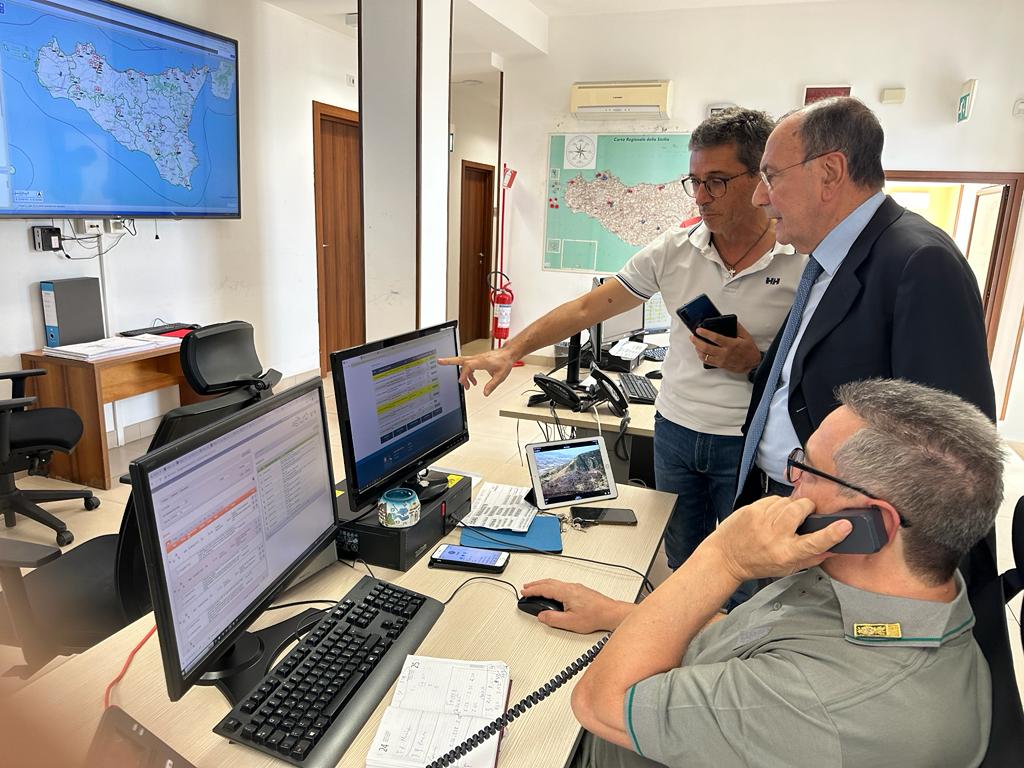 Incendi, Schifani : “Massimo impegno della struttura antincendio regionale”