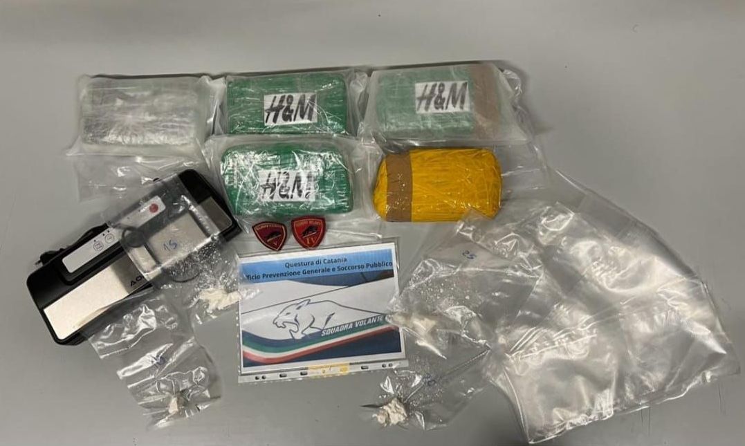 In casa con 4,8 chili di cocaina, 27enne arrestato a Catania