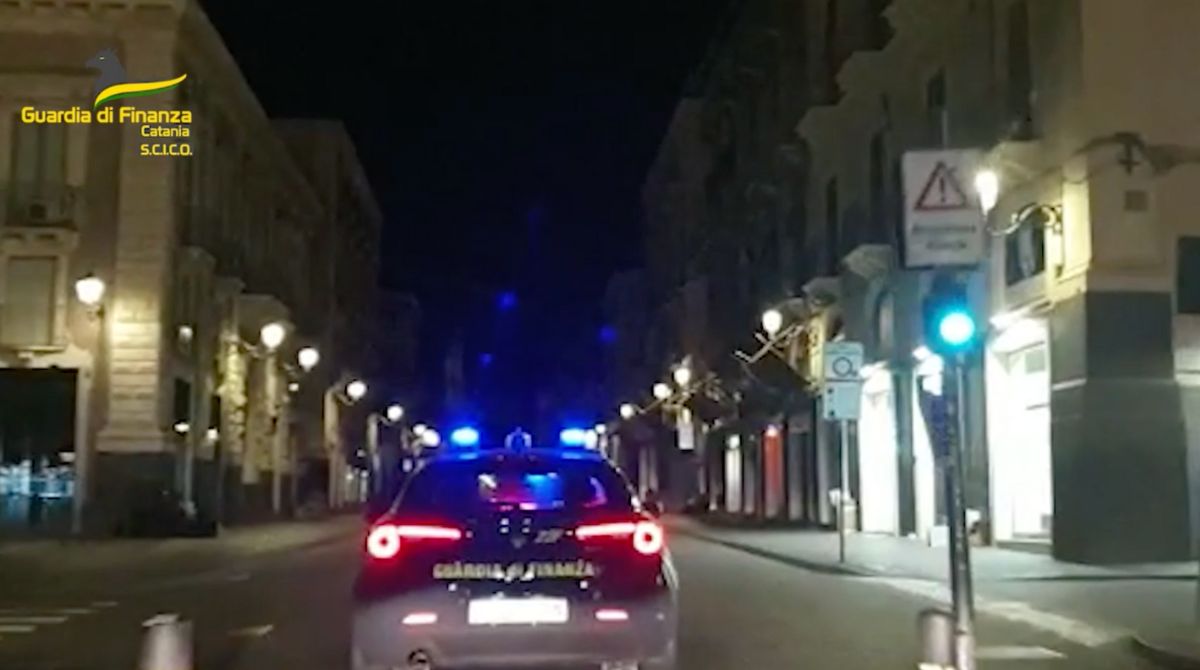 Operazione della Gdf a Catania, sequestri per oltre 86mln €