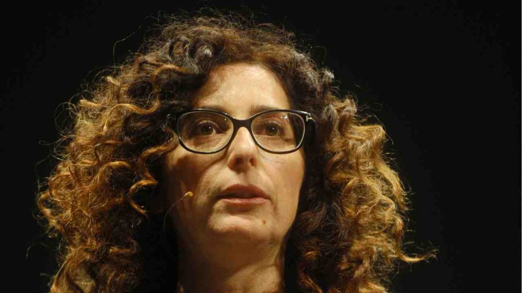 Ricordate Teresa Mannino, la comica palermitana di Zelig? Dopo tanto successo oggi campa così