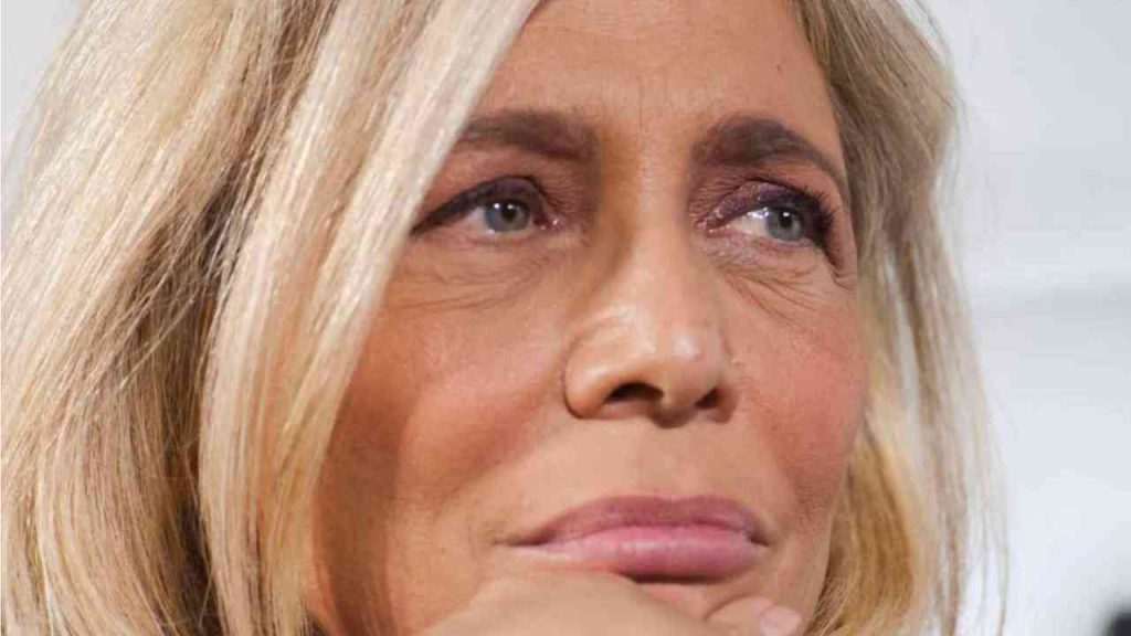 Mara Venier, di corsa in lacrime dal medico: “Una diagnosi terribile” | Lo spettro del grave tumore dietro di lei