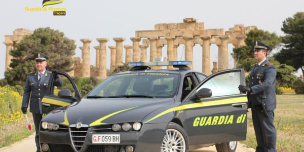 Consiglieri comunali non pagavano i tributi, 4 indagati nel trapanese