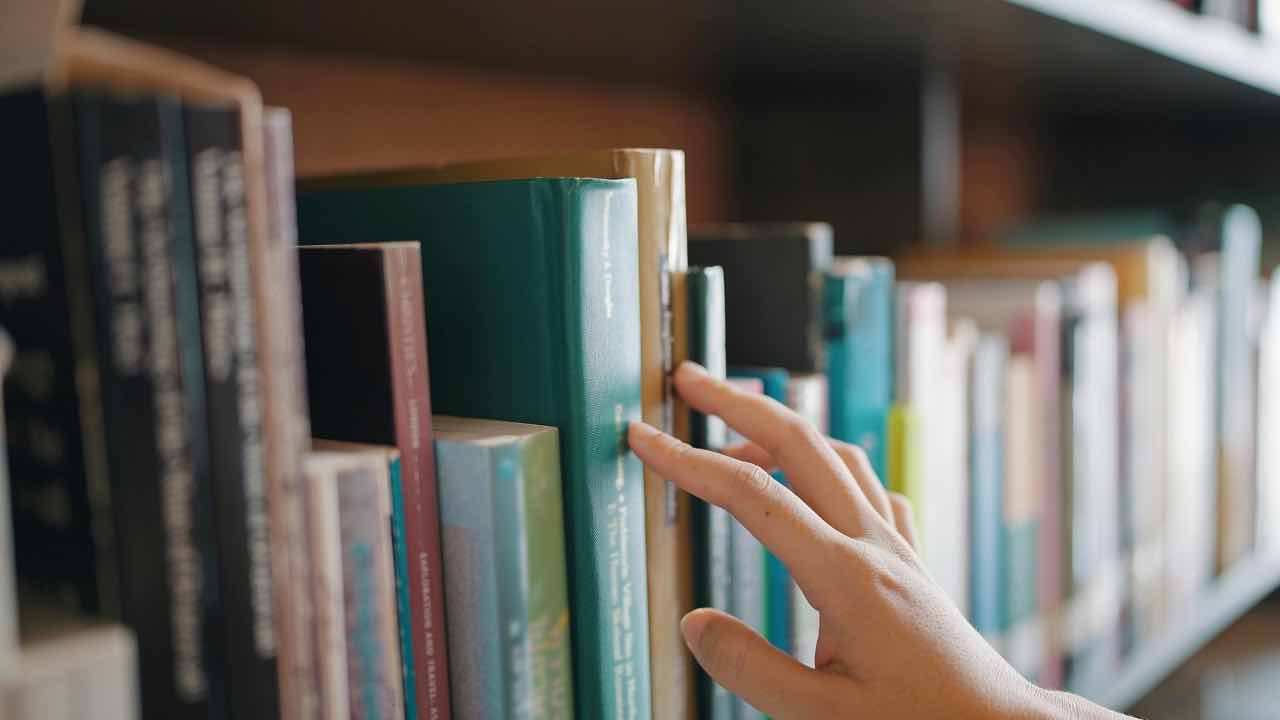 Bonus per libri, cinema e teatri per tutti: come funziona nel 2024 I In un anno risparmi 500€