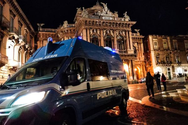 Movida a Catania, presidi straordinari delle forze dell’ordine