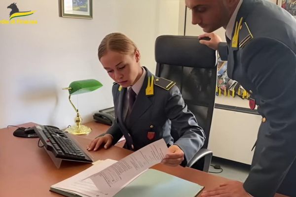 Truffa aggravata per indebita percezione di fondi dall’Ue