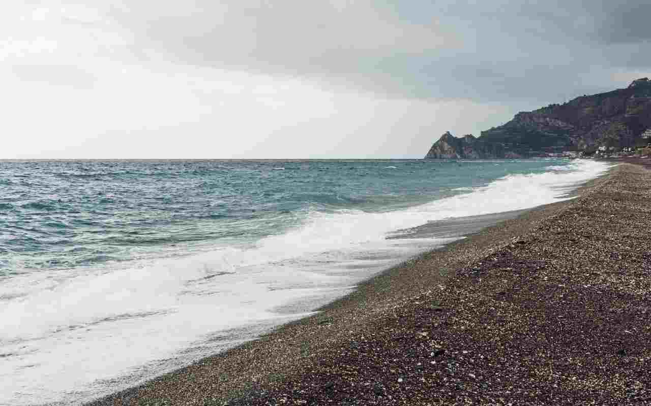 Giache Bianche, questa spiaggia la visitano soprattutto in inverno I C’è un motivo davvero speciale